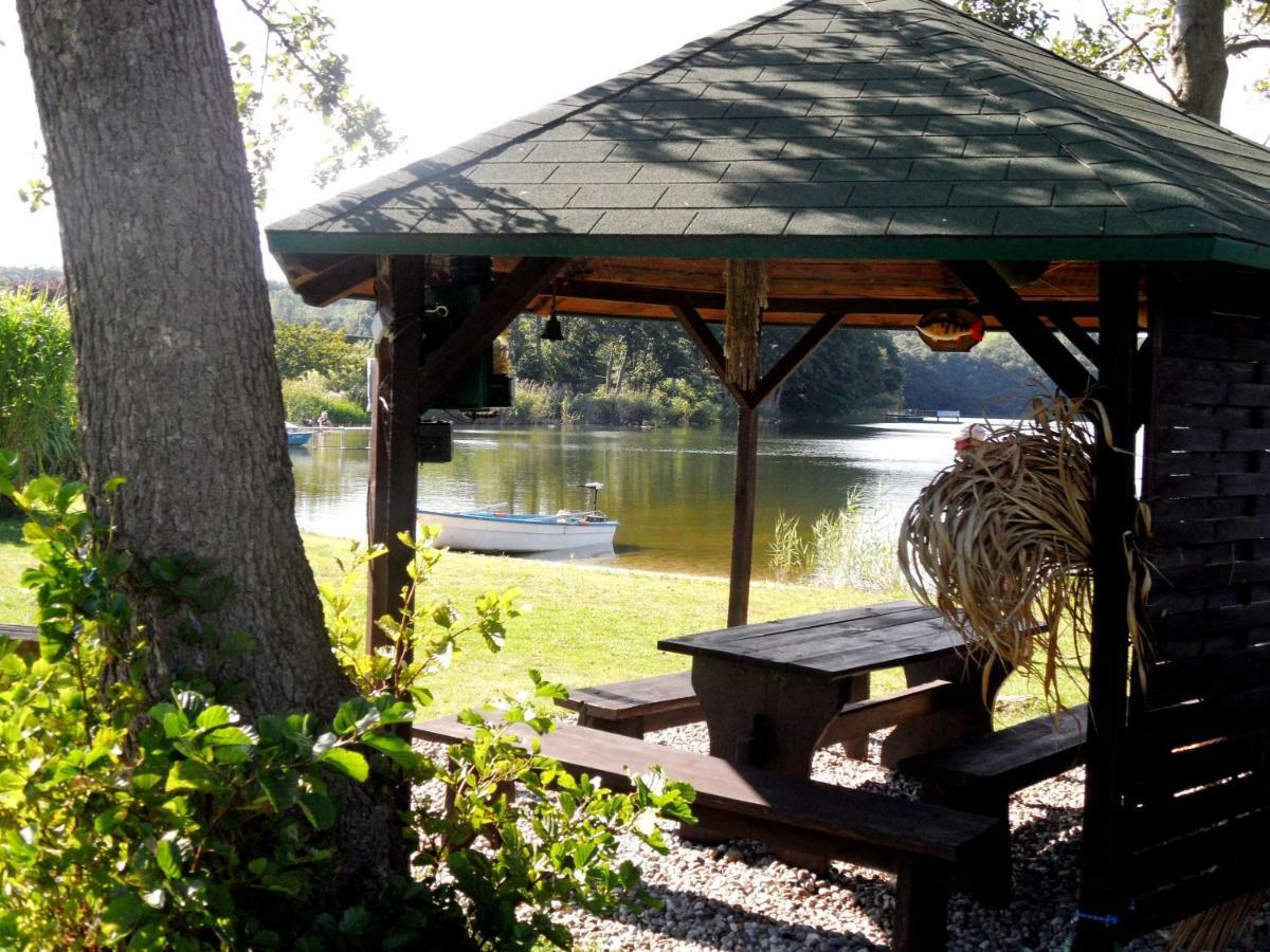 Ferienwohnungen Direkt Am See Bei Den Kaiserbaedern Heringsdorf  Eksteriør billede